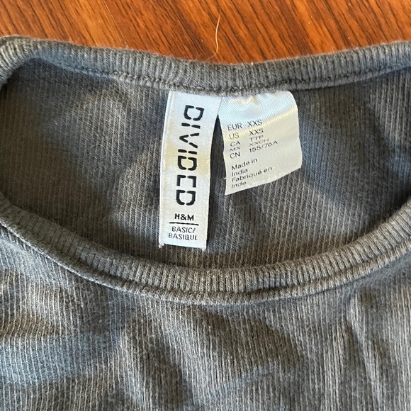 H&M top bundle - Picture 2 of 4